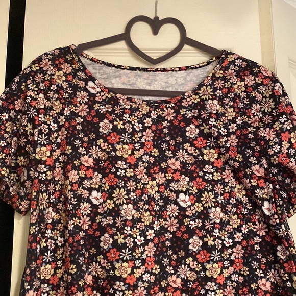 BabyDoll Flower Print Top - Picture 2 of 3